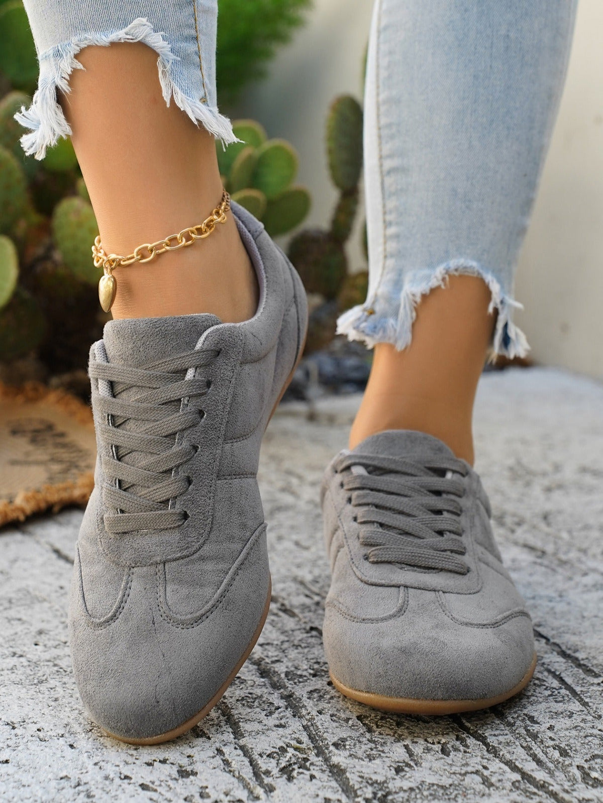 LAST DAY 80% OFF - 👣 Women's Orthopedic Arch Support Sneakers with Lace-Up Design & Cushioned Flat Sole