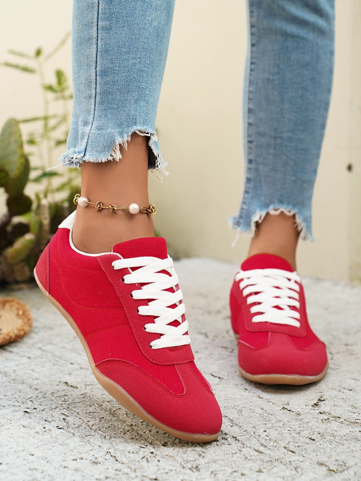 LAST DAY 80% OFF - 👣 Women's Orthopedic Arch Support Sneakers with Lace-Up Design & Cushioned Flat Sole